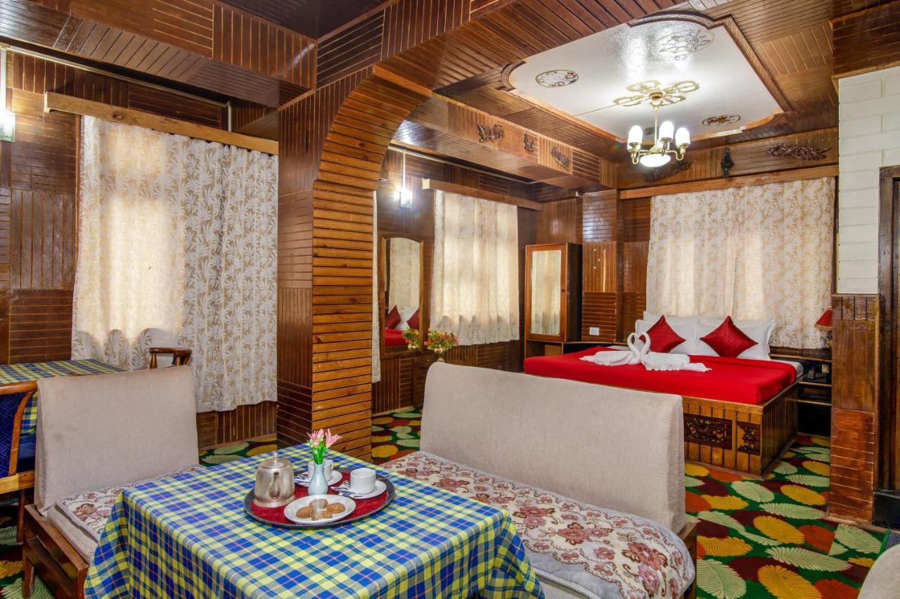 Montis Soyang Premium Heritage Hotel Gangtok Extérieur photo