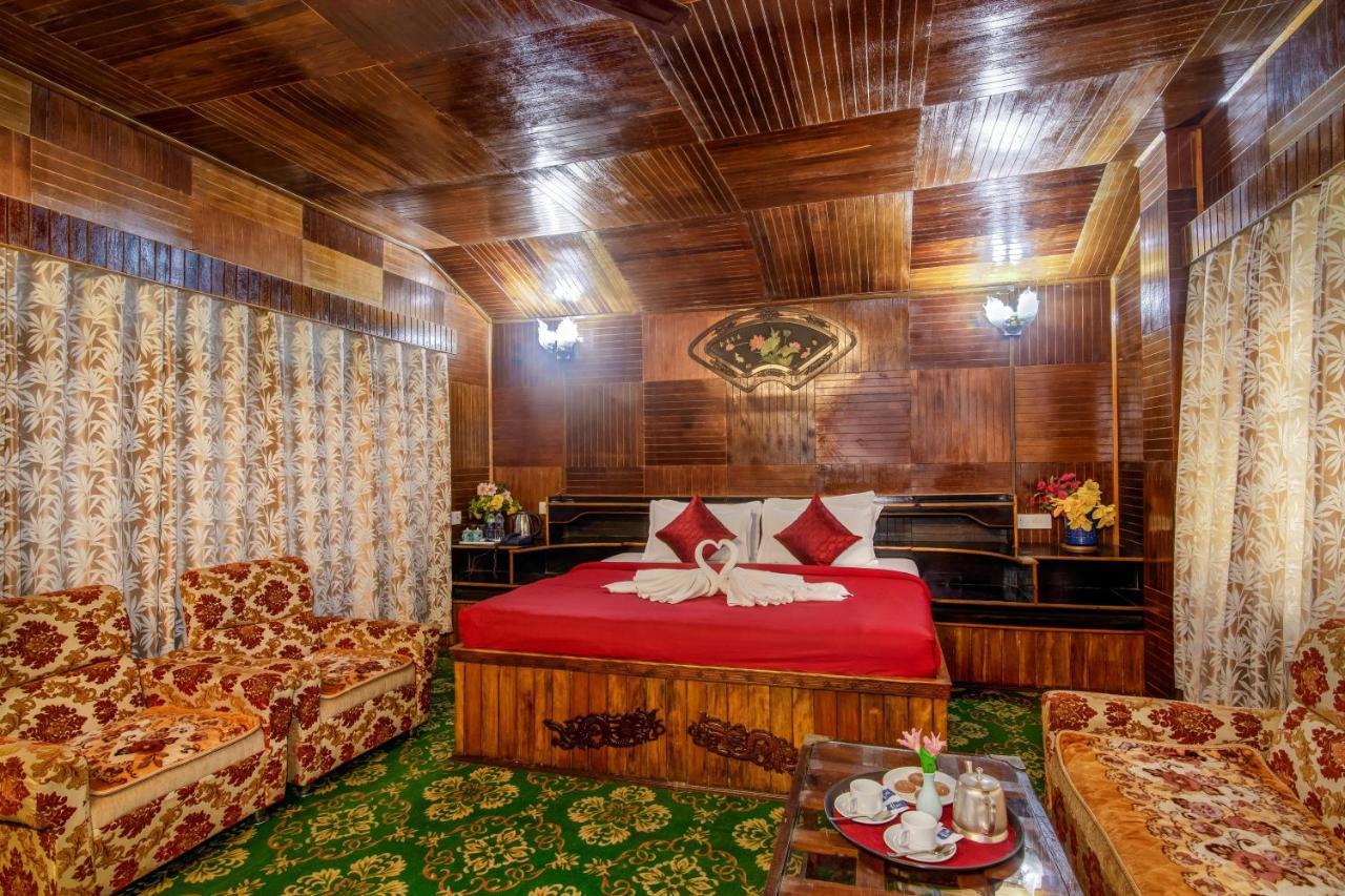 Montis Soyang Premium Heritage Hotel Gangtok Extérieur photo